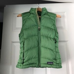 Small Women's Patagonia Down Vest