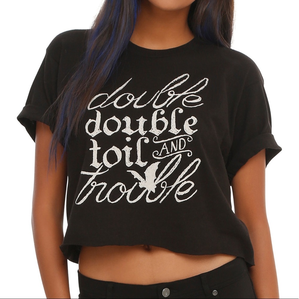 Hot Topic Macbeth Quote Crop Tee