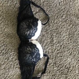 Victoria secret body by Victoria lines demi 38DD