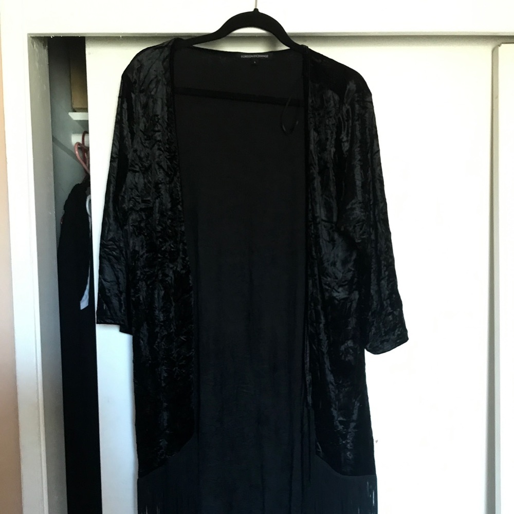 Foreign exchange velour fringe kimono