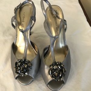 Antonio Melani Silver T-Strap Dress Sandal sz 8.5