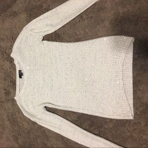 White sweater with silver sequence