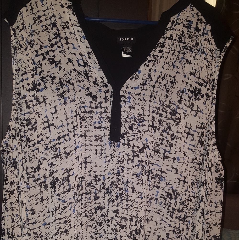 Torrid size 3 blouse