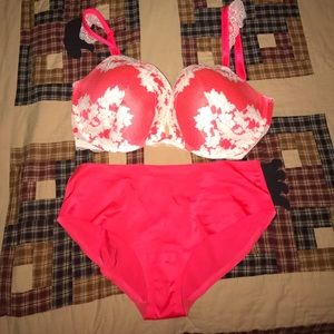 Victoria Secret Very Sexy Push Bra and Panty set