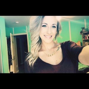 Meet your Posher, Natalie