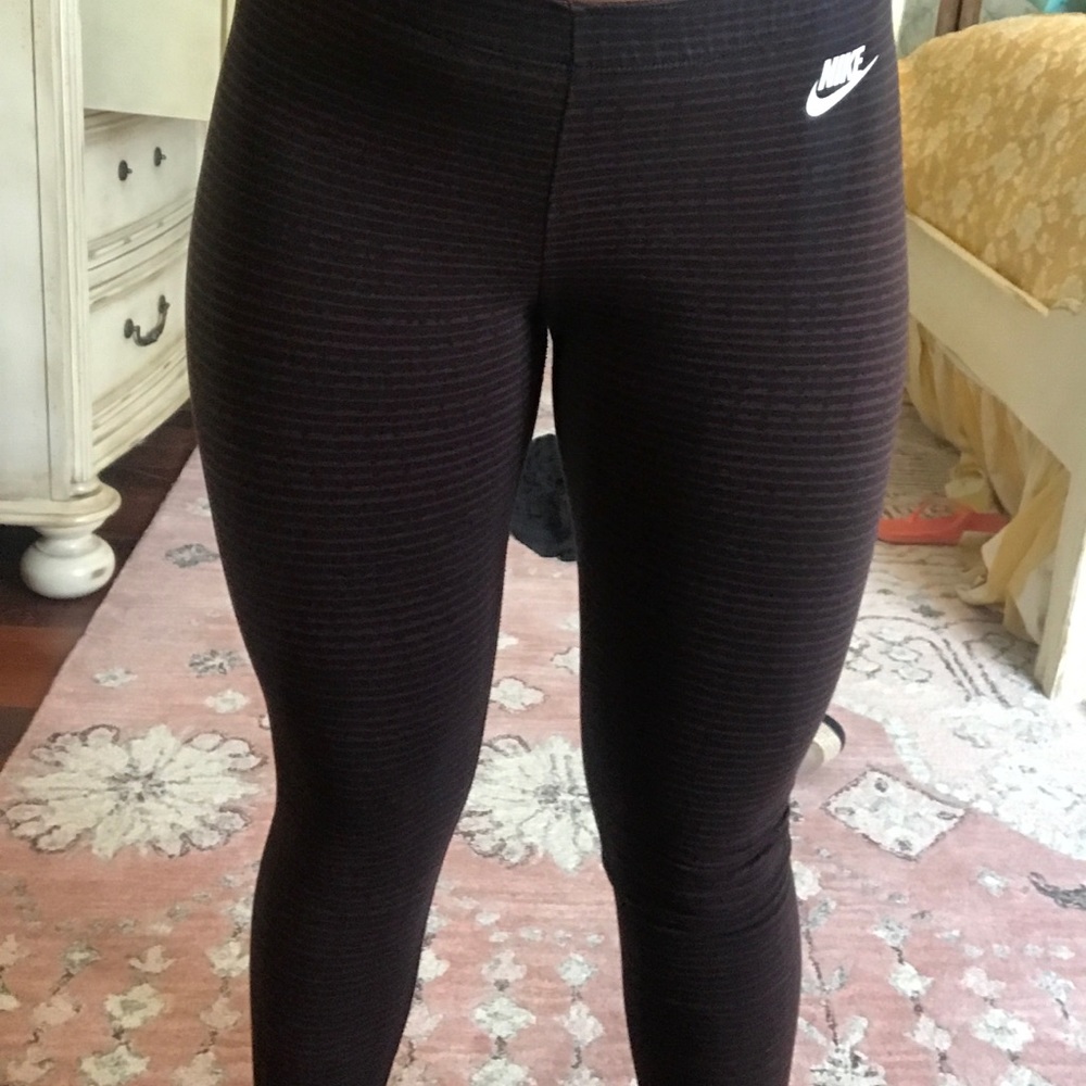 SOLD Nike leggings