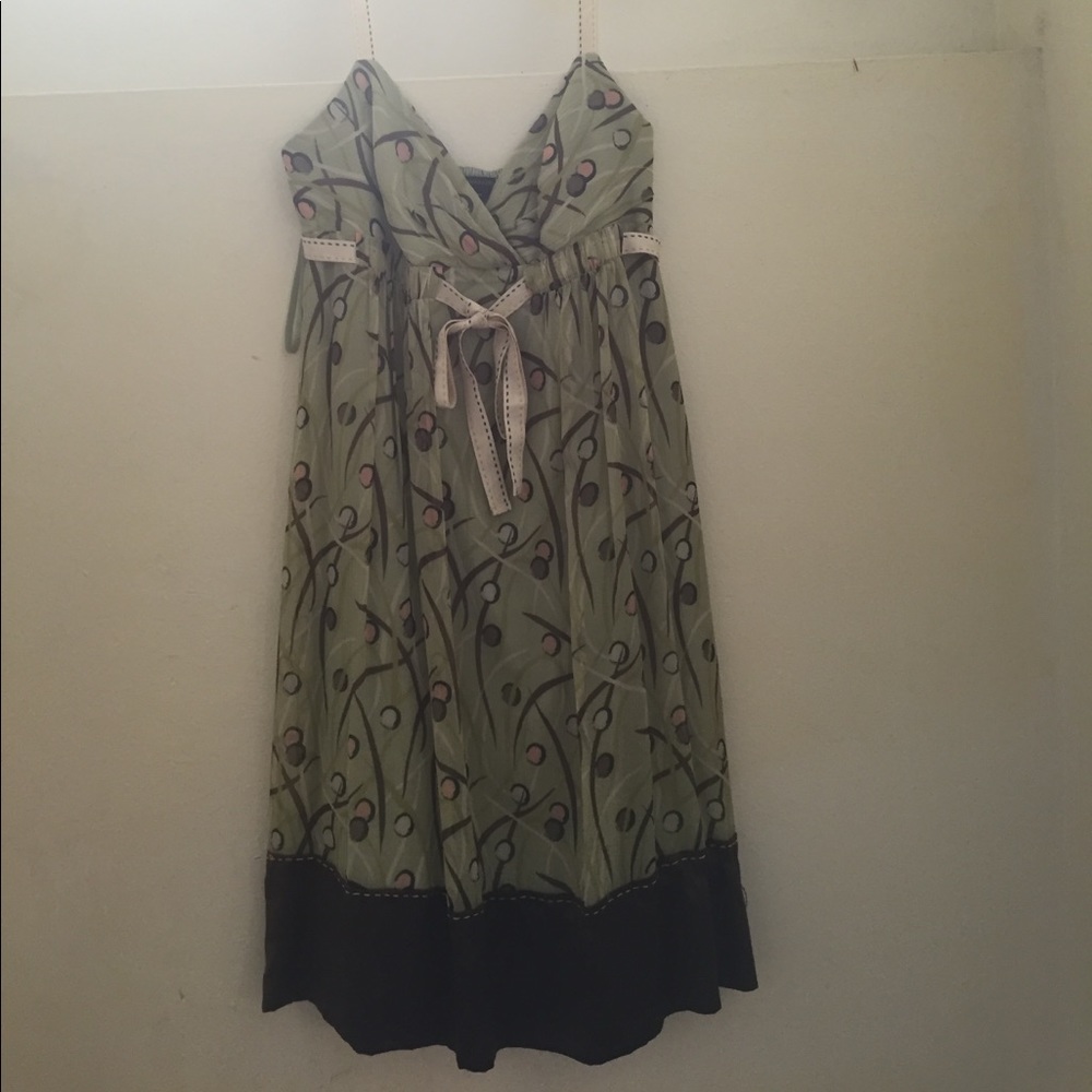 BCBG    Dress   Like new....no size tag size M/L