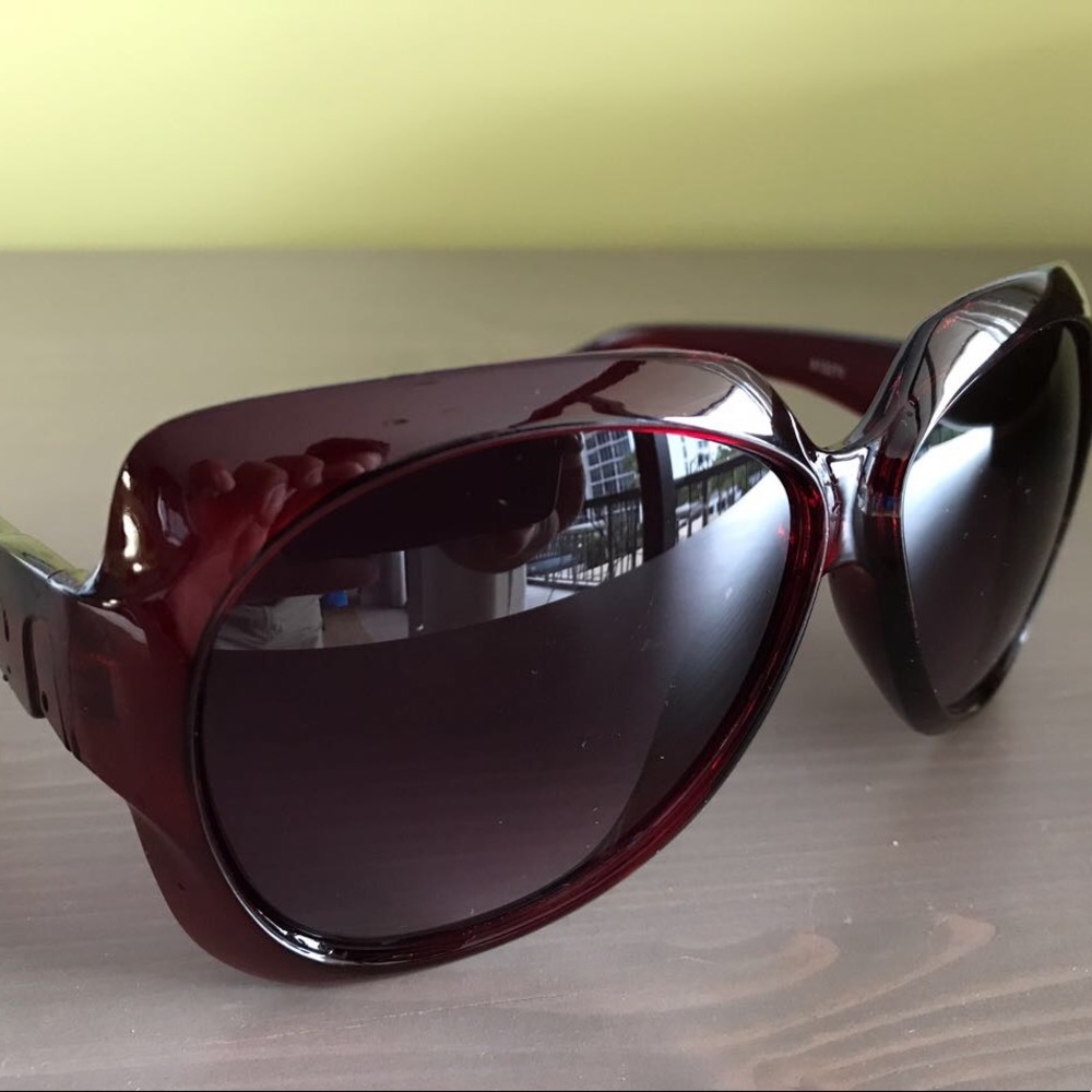 Bee Sunglasses: deep red