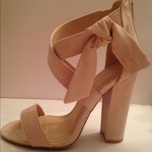 Brand new heels with box. Never worn size 7