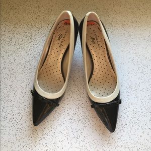 Anne Klein iFlex black and white patent heels