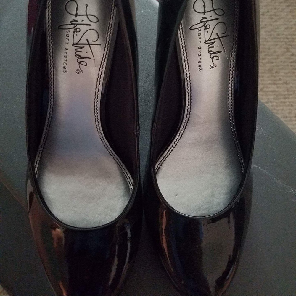 ⭐️Black Pumps⭐️
