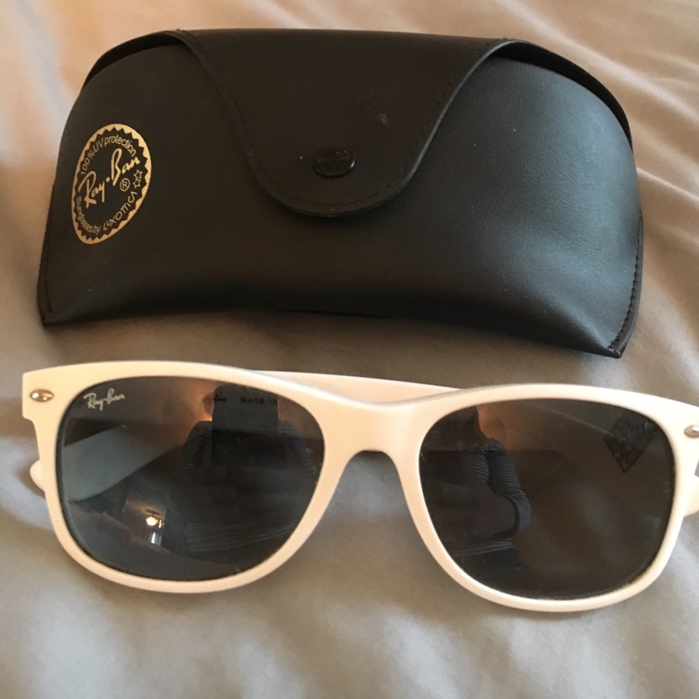 White pair of raybans