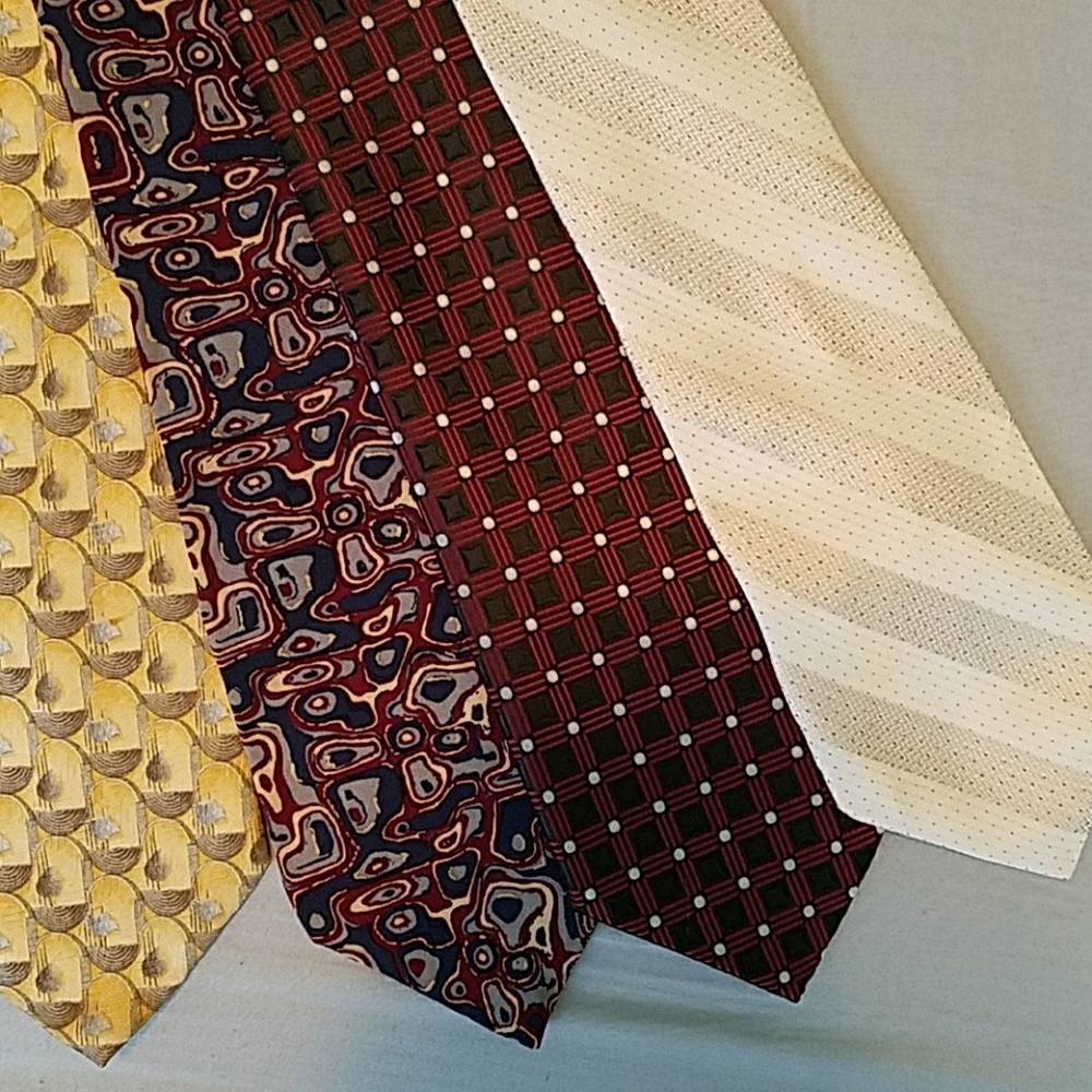 Closet ClearOut! 🎈Tie bundle