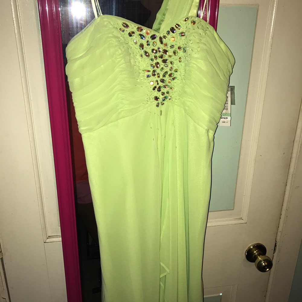 Nightway full length one shoulder dress. Stunning