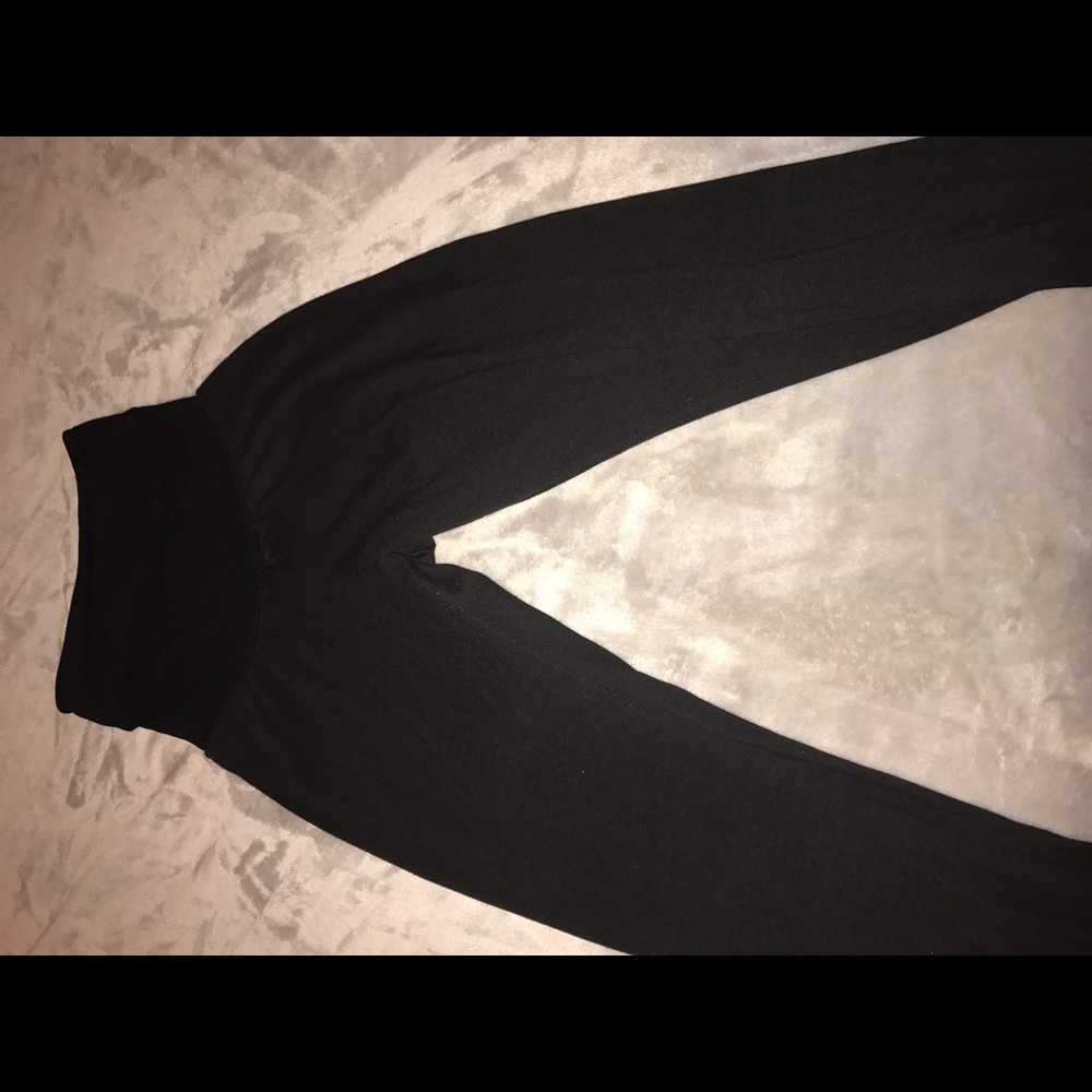 Motherhood Maternity Leggings