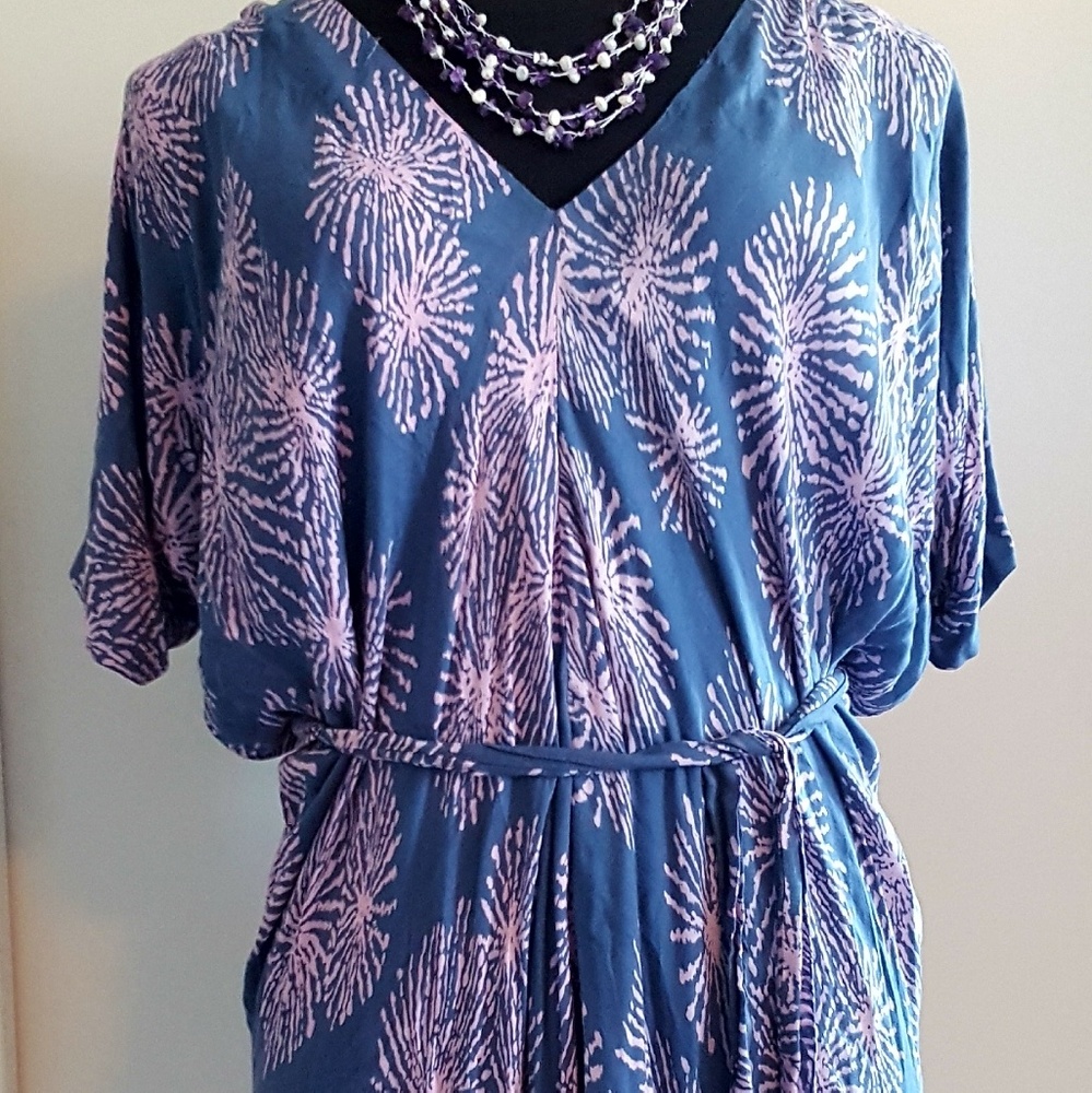Testament draped dress w/ tie, gray/pink pattern