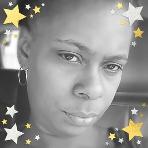 Meet your Posher, Latosha