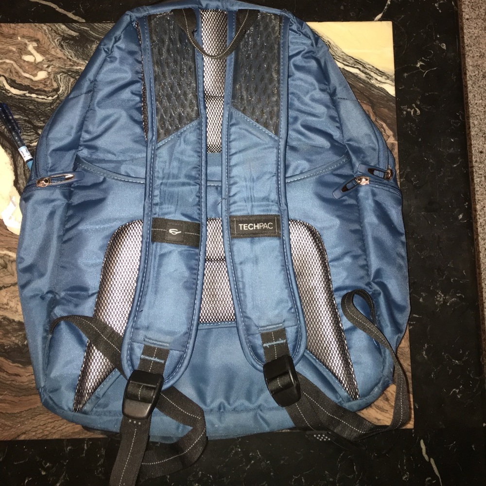 Backpack - Picture 4 of 4