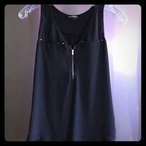 XS Express Front Zip Black tank