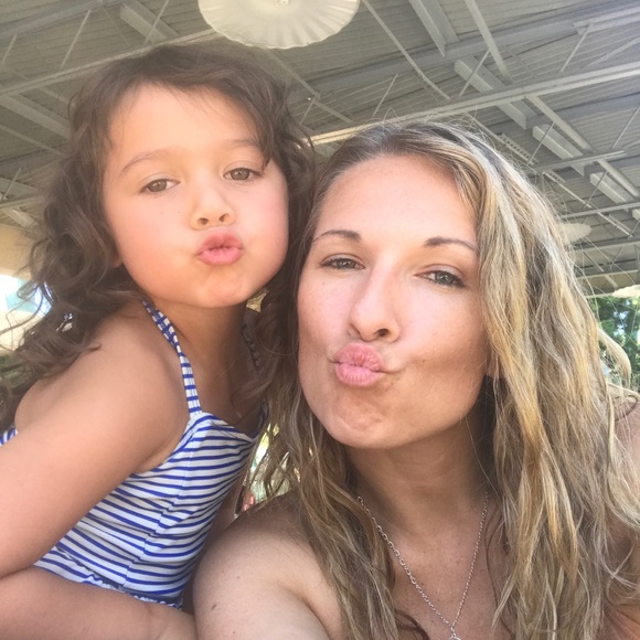 Meet your Posher, Bree! - Picture 4 of 8