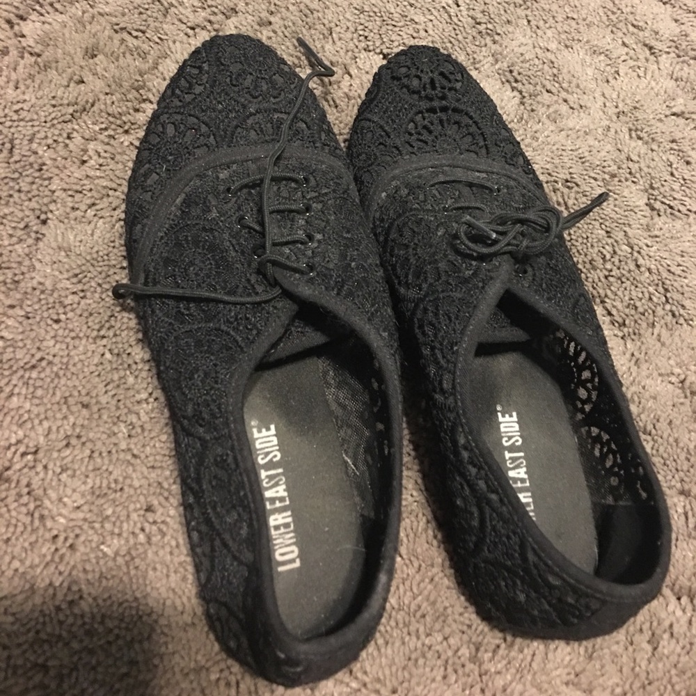 Black dress shoes