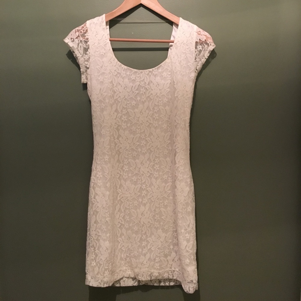 Beautiful Charlotte Russe bodycon lace dress! NWOT