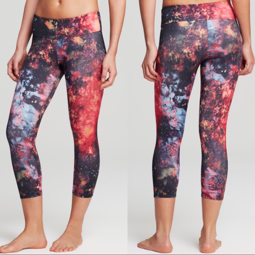 Onzie Crop Leggings in Solar System