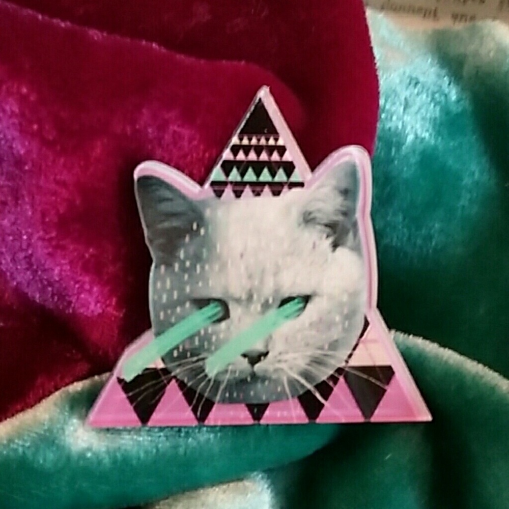 Must Bundle! Amazing Kitty Laser Eyes Pin Brooch