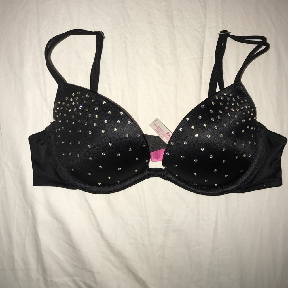Victoria's Secret heartbreaker push-up bra