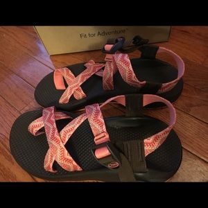 NWT Coral Chevron Chacos single strap with toe 9