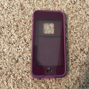 Purple lifeproof case for the Iphone 6/6s