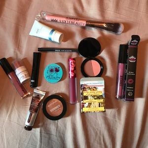 Ipsy bag makeup random collection