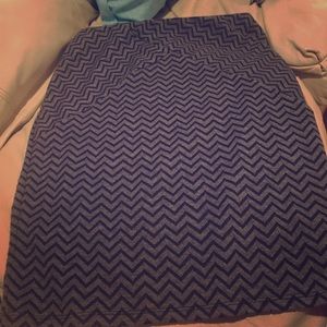 Cute grey skirt for work!