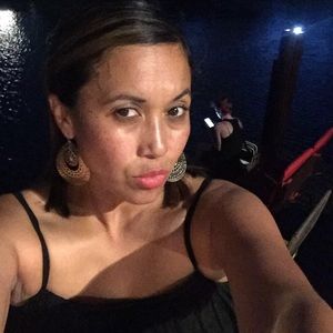 Meet your Posher, Claudia