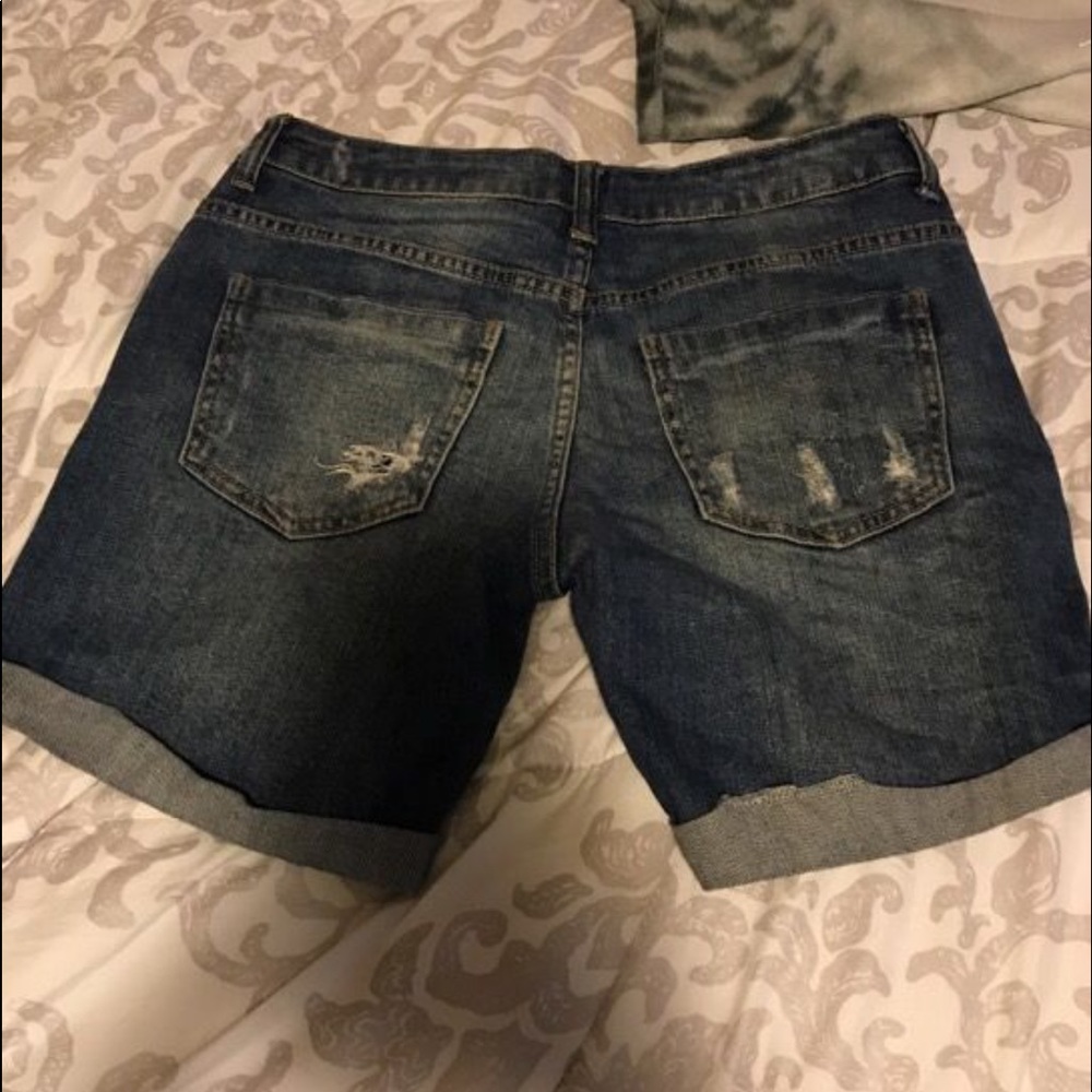 Shorts - Picture 2 of 2