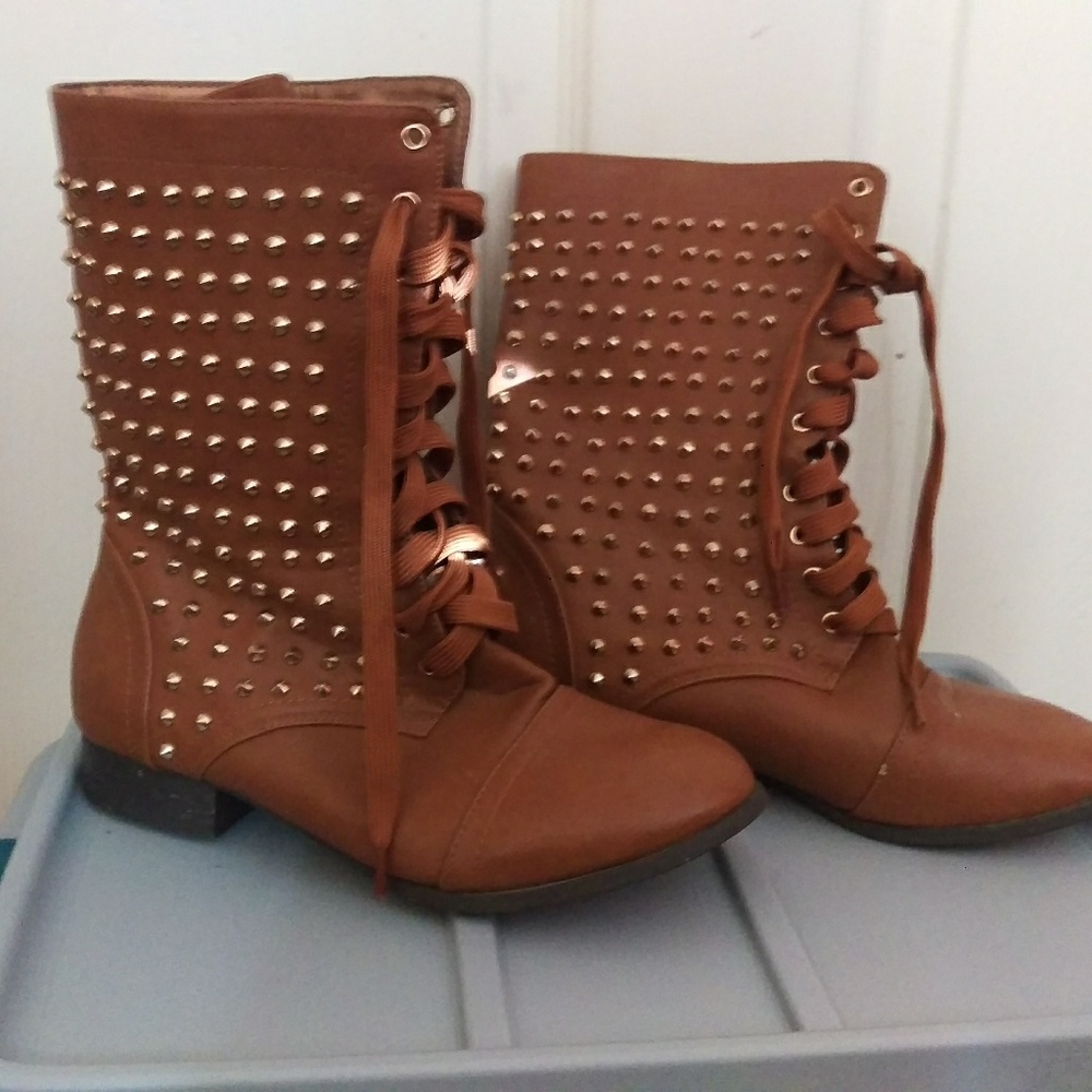 Charlotte russe women boots