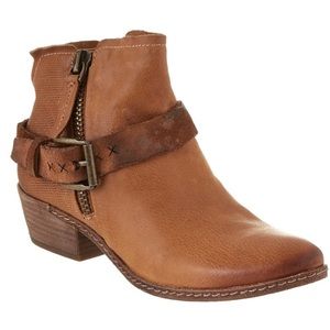 Dolce vita Nevada booties