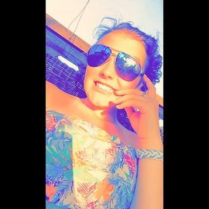 Meet your Posher, Kelsey