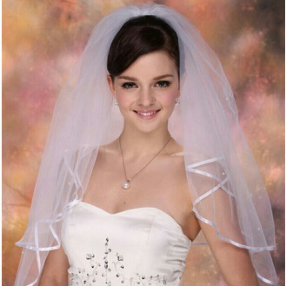 New Bride's Veil with 2 Tiers.