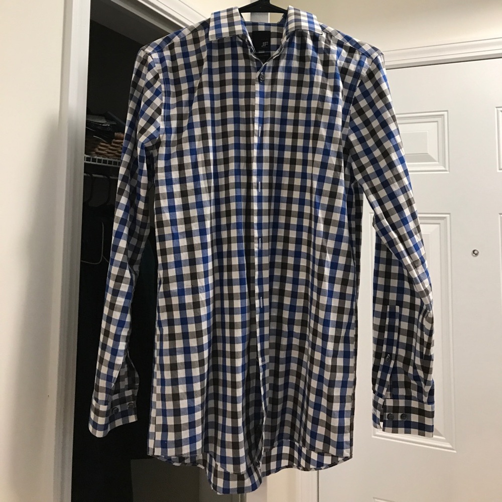 Men's Size S (14-14.5") Slim Fit Dress Shirt