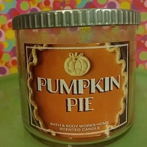 Pumpkin Pie candle Bath and Body Works