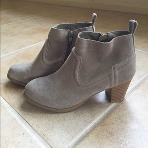 Mossimo suede boots