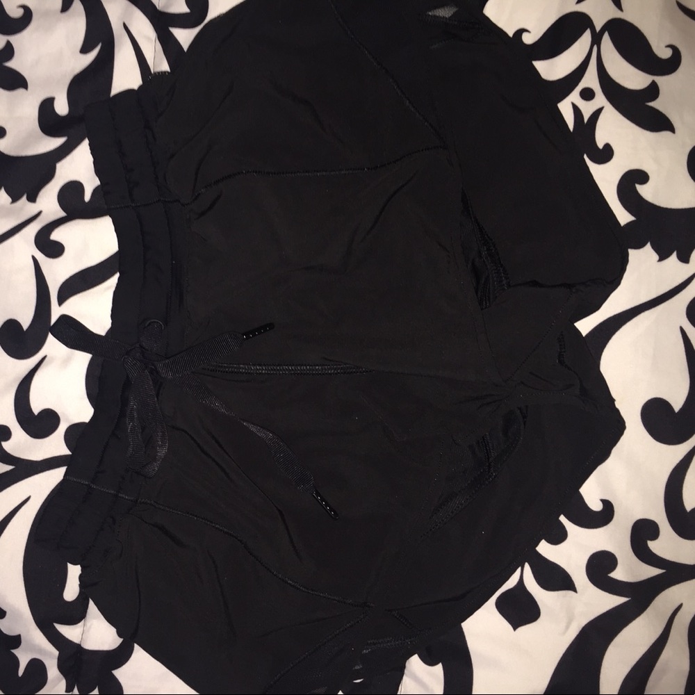 size 6 lulu running shorts