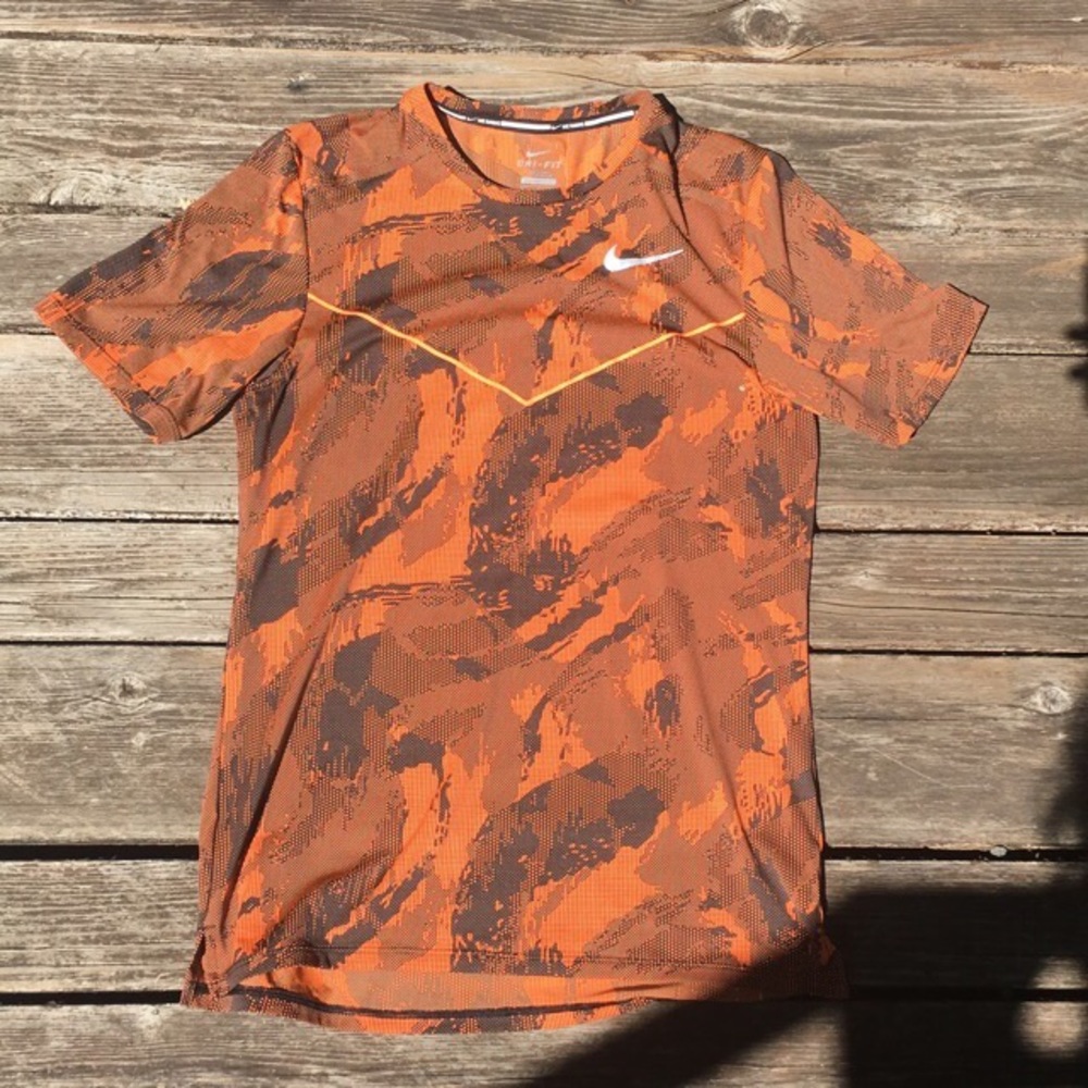(SOLD)Nike running shirt