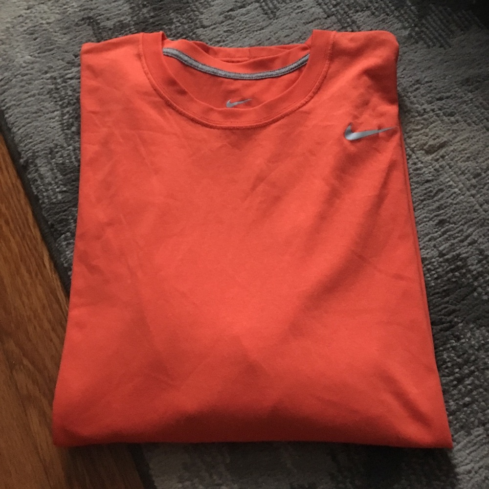 Men's Nike DriFit. Great condition