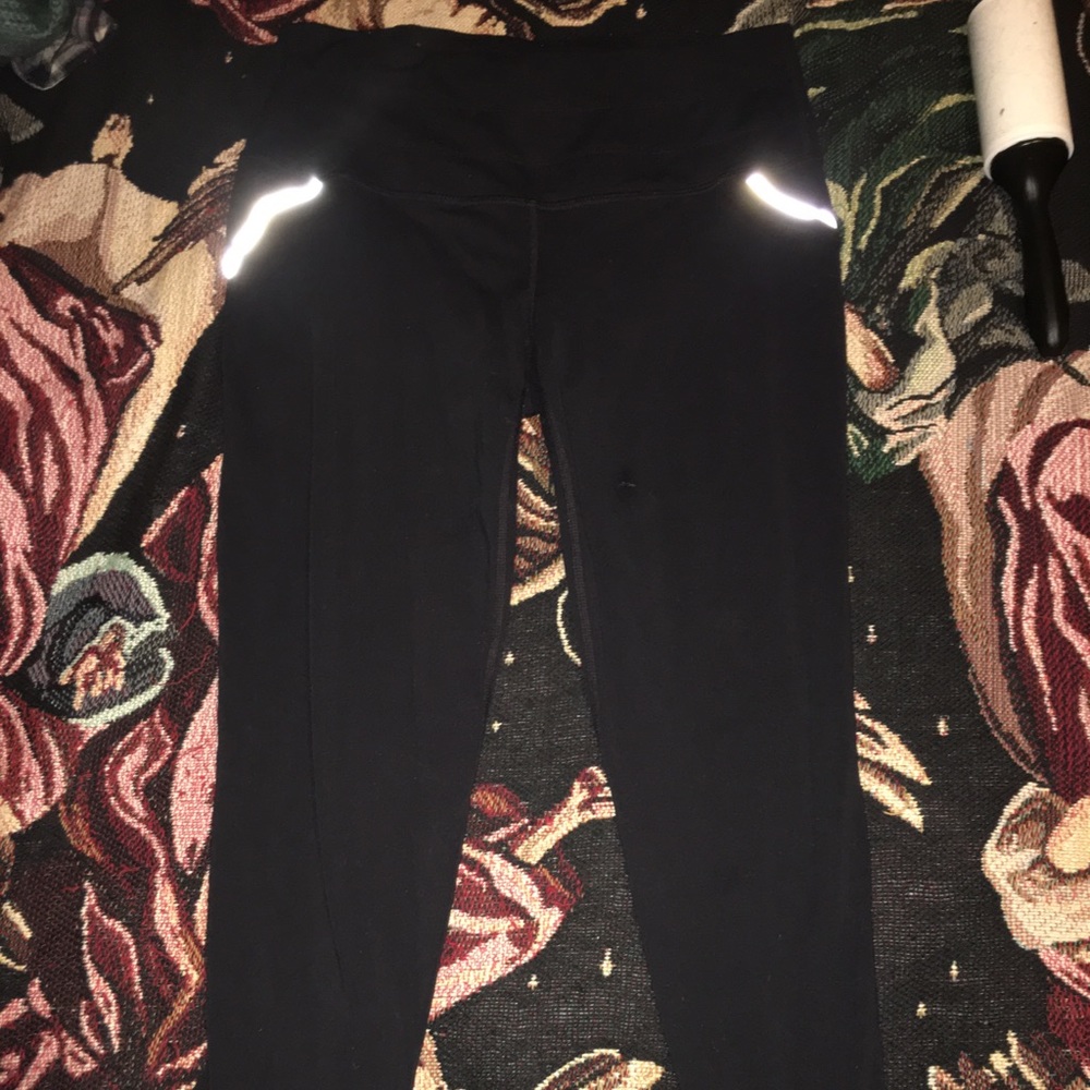 LAST CHANCE ATHLETA BLACK LEGGINGS