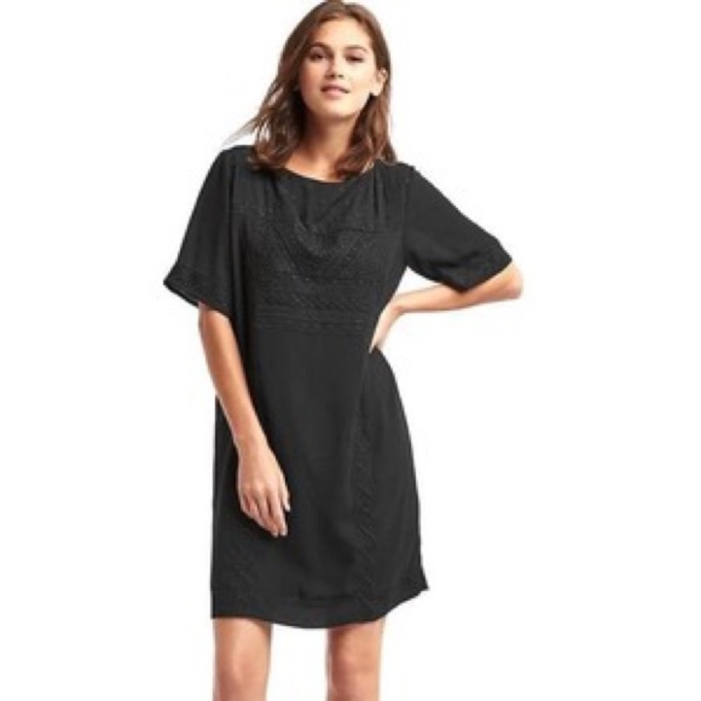 Gap XXL embroidered black shift dress