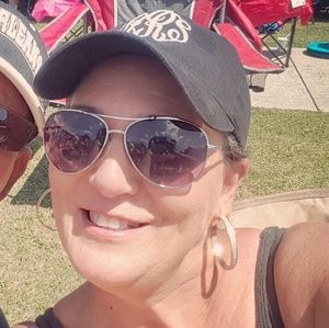 Meet your Posher, Annette