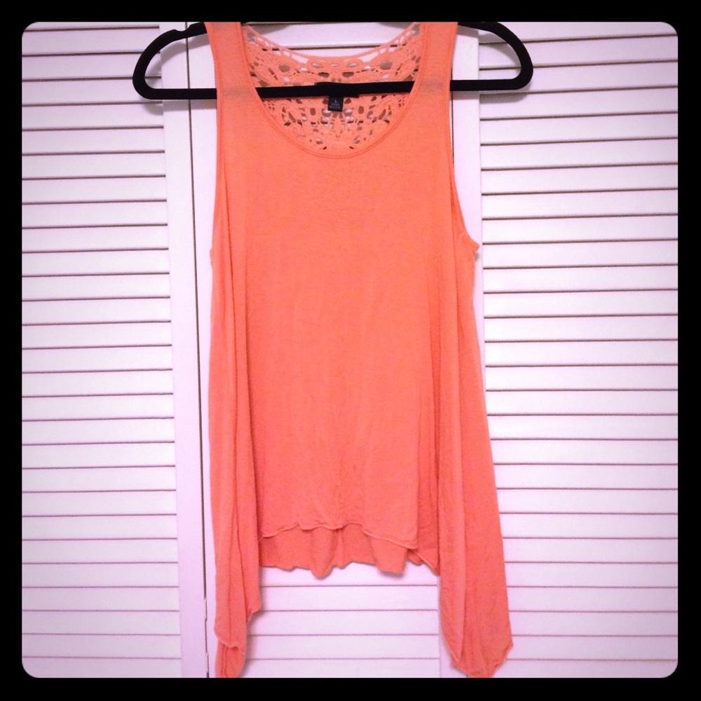 NWOT!! - Peach Shark-bite Tank Top