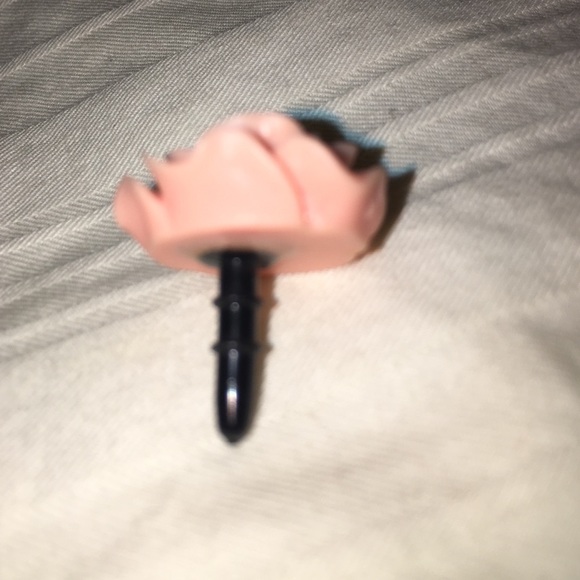 Rose Dust Plug - Picture 3 of 3